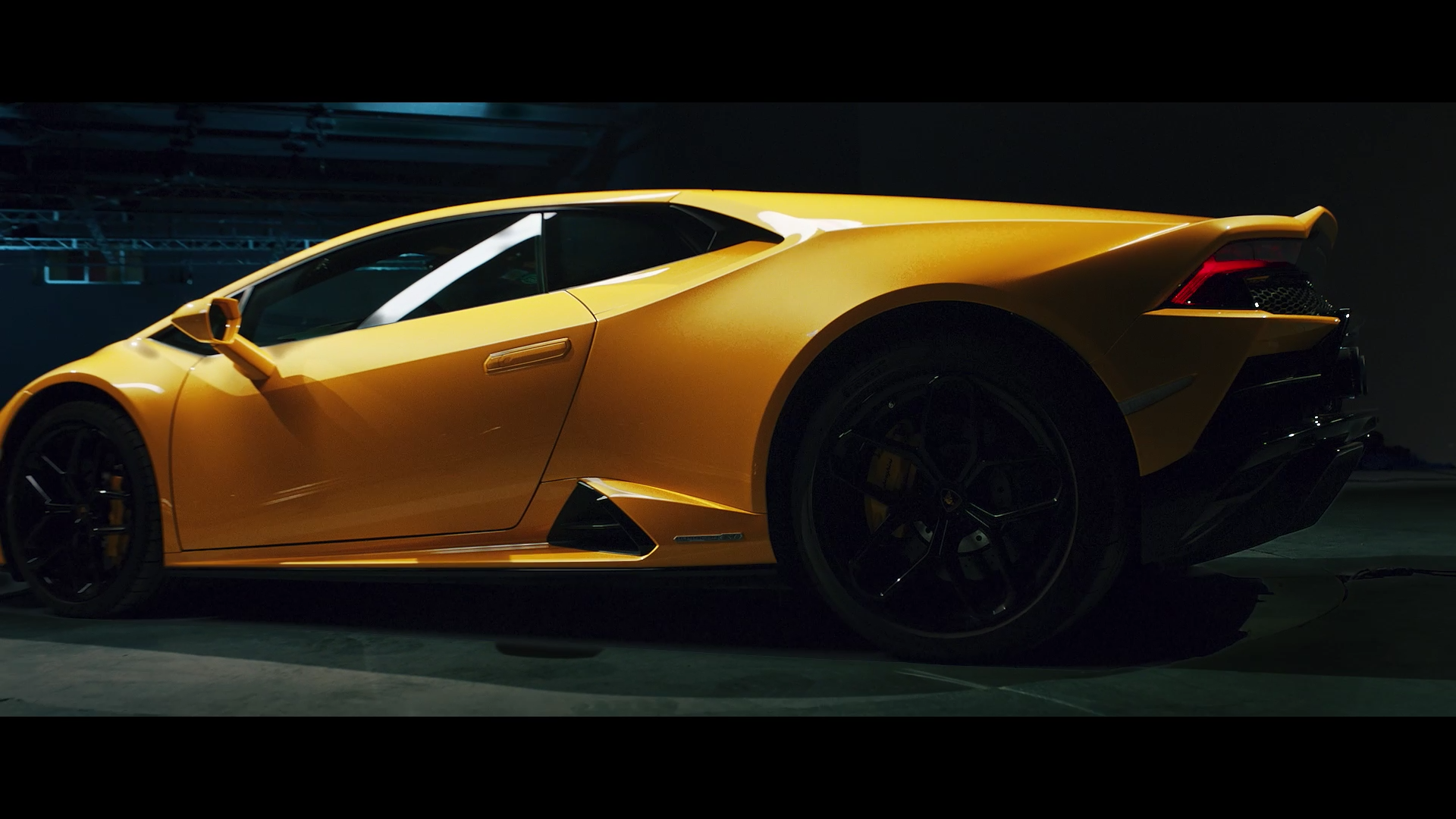 LAMBORGHINI